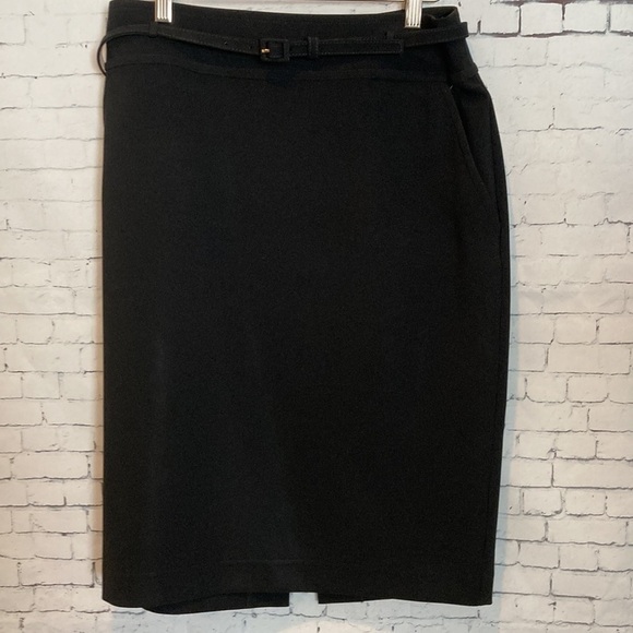 St. John Belted Black Pencil Skirt Sz 8 Office Old Money Capsule Quiet Luxury - Picture 2 of 11